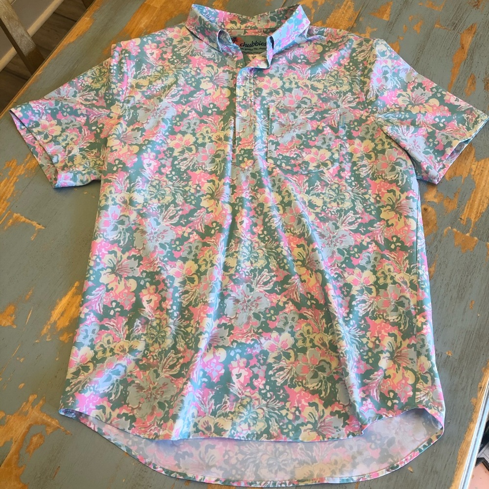 Chubbies floral collared pullover!